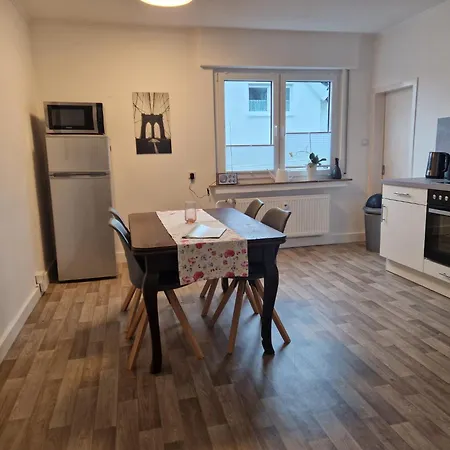 Kapellenstrasse דירה *